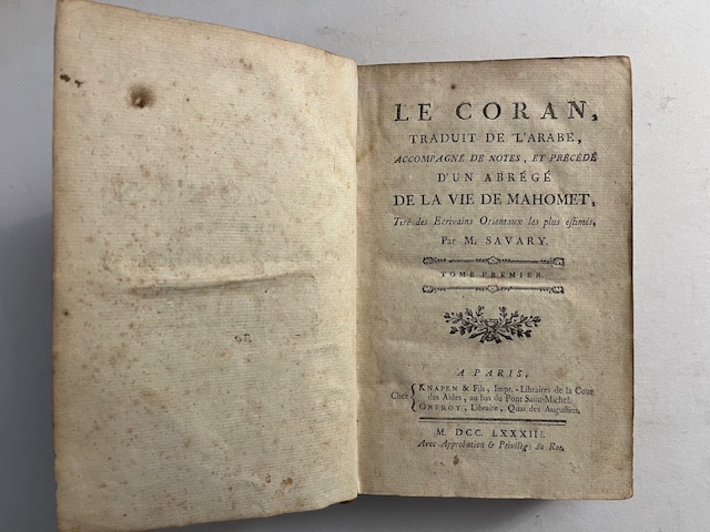 Le Coran traduit de l'arabe accompagne de notes et precede d'une abregè de la vie de Mahomet. Tome premier